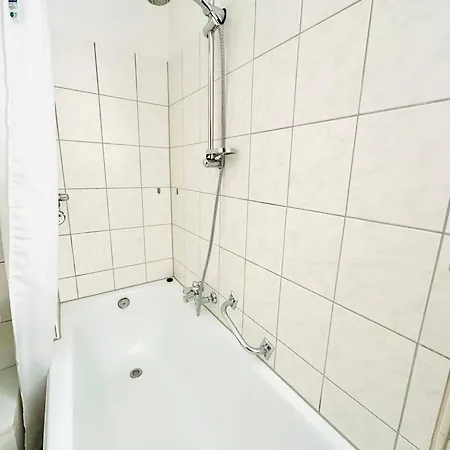 Buere Blick Mit Pool & Sauna Direkt Im Skigebiet Winterberg, Ski, Bike, Golf 公寓 *