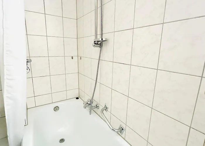 Buere Blick Mit Pool & Sauna Direkt Im Skigebiet Winterberg, Ski, Bike, Golf Appartement *